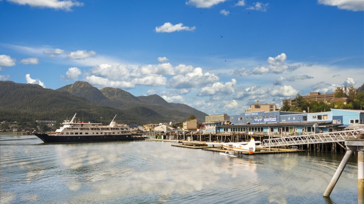 View of buildings and ports on the shores of an ocean