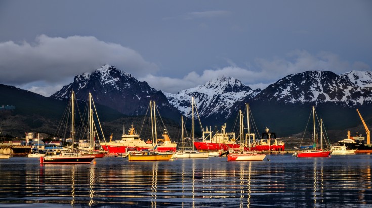 A boat trip from Ushuaia is the best way to view the Beagle Channel, in addition to great views of the mountains bordering the channel. From towering glaciers to rare wildlife, it is a one of the most spectacular view to experience during 20 days in Argentina. Boating is the best way to experience the amazing Beagle Channel.