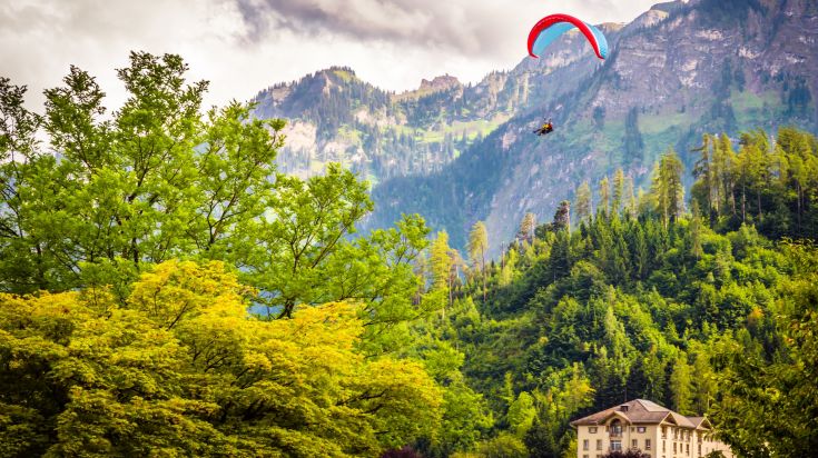 Paragliding in Interlaken