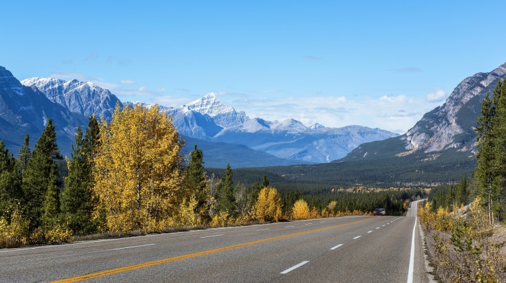 Icefields Parkways in Canadian Rockies