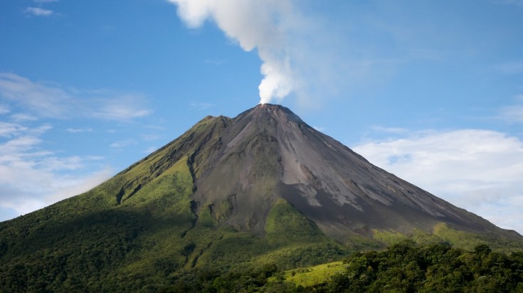Costa Rica itinerary includes visiting the Arenal Volcano Visit Arenal on a Costa Rica itinerary
