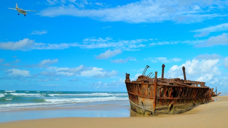 Visit the shipwreck on a Fraser Island Day tour