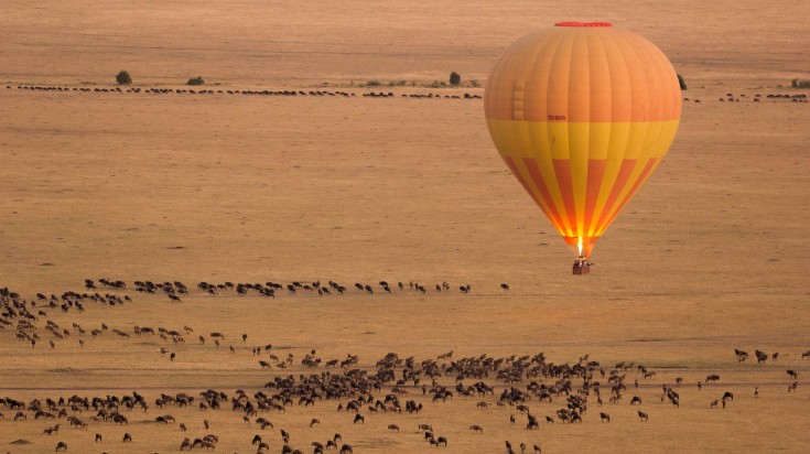 Hot air balloon in Serengeti, one of the best places to visit in Tanzania.