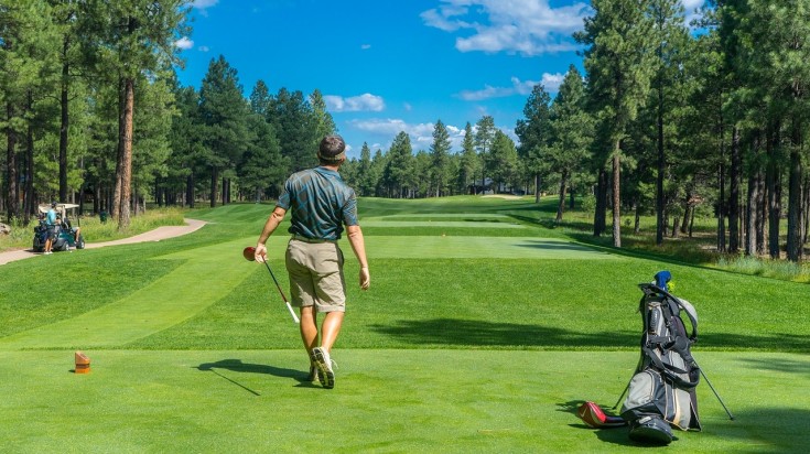 Golfing is a leisurely activity in Hunter Valley