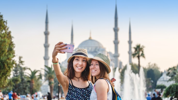 Go on sightseeing tours in Istanbul with your family.