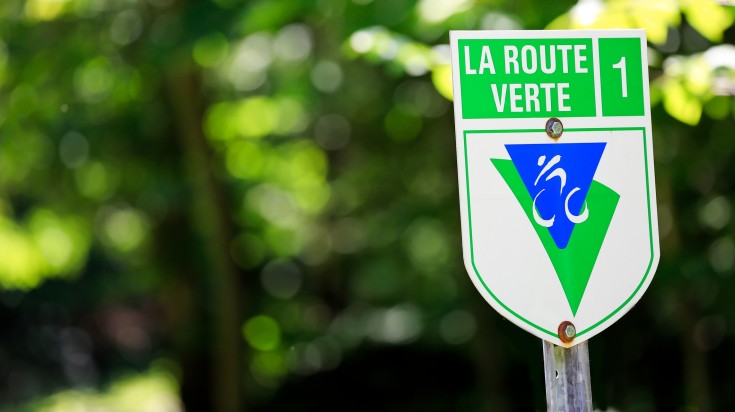 This trail is a flat ride with well-maintained trails and clear signs. Route Verte is comprised of over 5300 km of well-marked trails, covering a whole range of scenery from lazy rides along the St. Lawrence River to lovely views of the Laurentides.