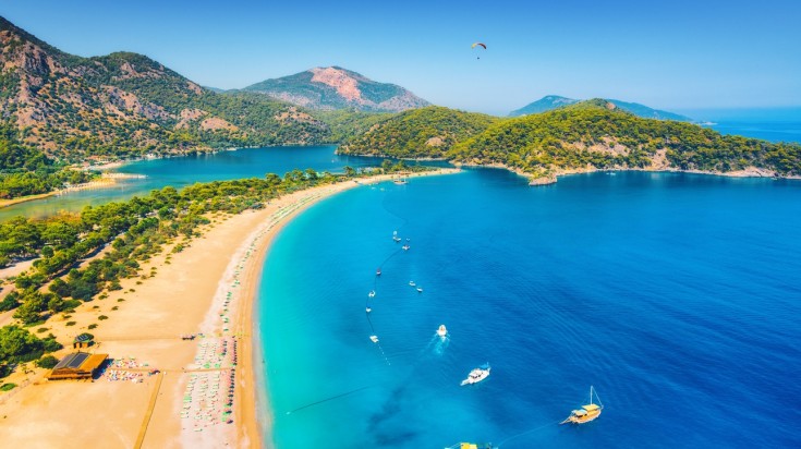 Visit the blue lagoon on Oludeniz beach.