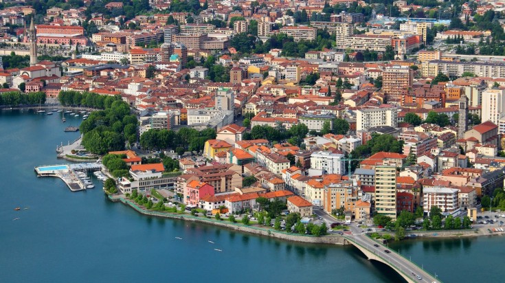 Offering spectacular scenery and charming towns, Lake Como is a must visit.