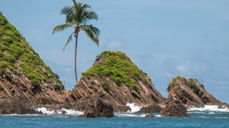 Marino Ballena National Park has the Tres Hermanas islands to be explored.