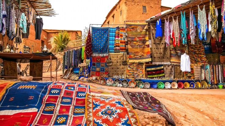 Souvenir shop in the open air in Kasbah Ait Ben Haddou, Morocco