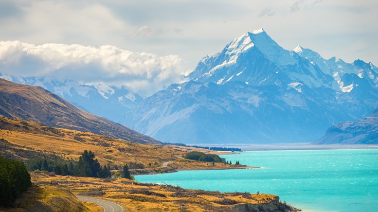 View of Mount cook viewpoint with the lake pukaki in New Zealand.