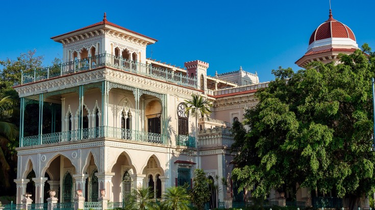 View of Palacio de Valle with clear blue sky.