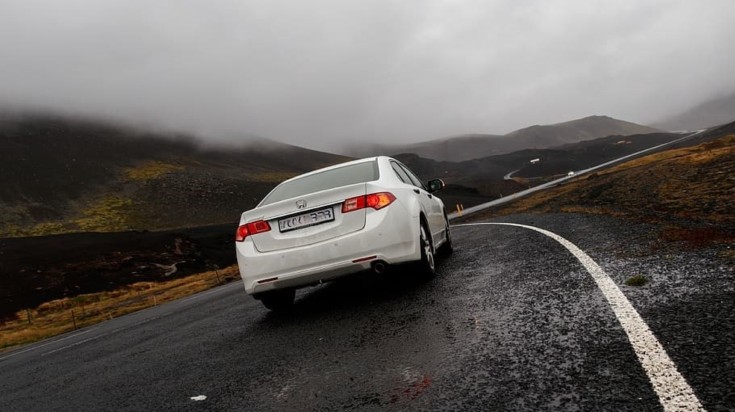 Rent a car and drive from Selfoss to Vik. Rent a car and drive from Selfoss to Vik.
