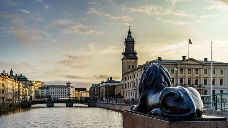 Sunset view from Brunnsparken city centre in Sweden in November.