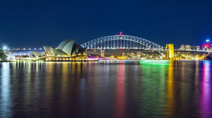 These iconic monuments of Australia are famous the world over. The Sydney Opera House and Harbour bridge are the icons of Australia