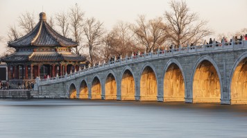 Take a stroll at the top attraction in China: Summer Palace