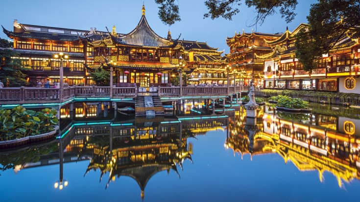 Yuyuan Garden, a must when sightseeing in Shanghai, at night