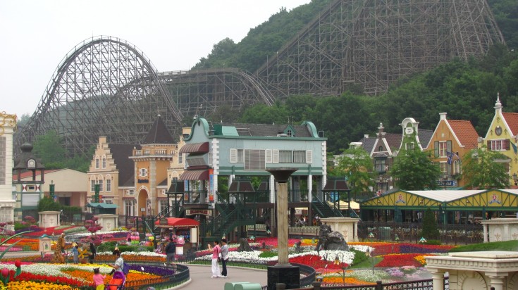 Visiting Everland Amusement Park is a must thing to do in South Korea