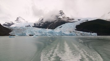 Boat tour on upsala glacier