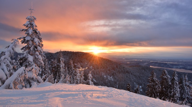 Sunrise above the mountains in Canada in November.