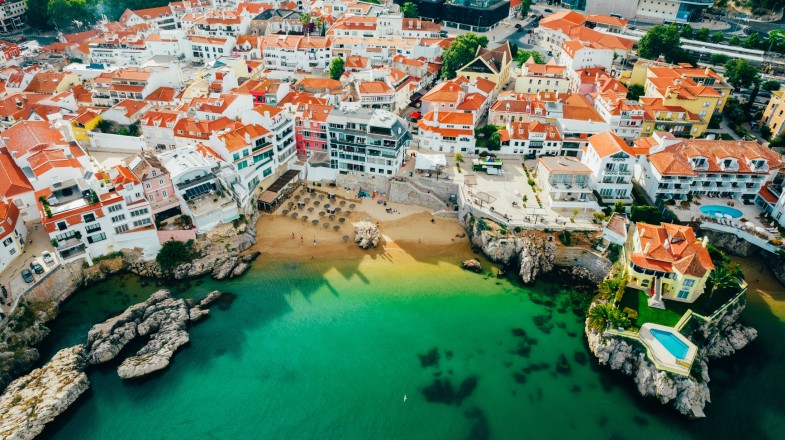Get this aerial view of Praia da Rainha while spending 5 days in Portugal.