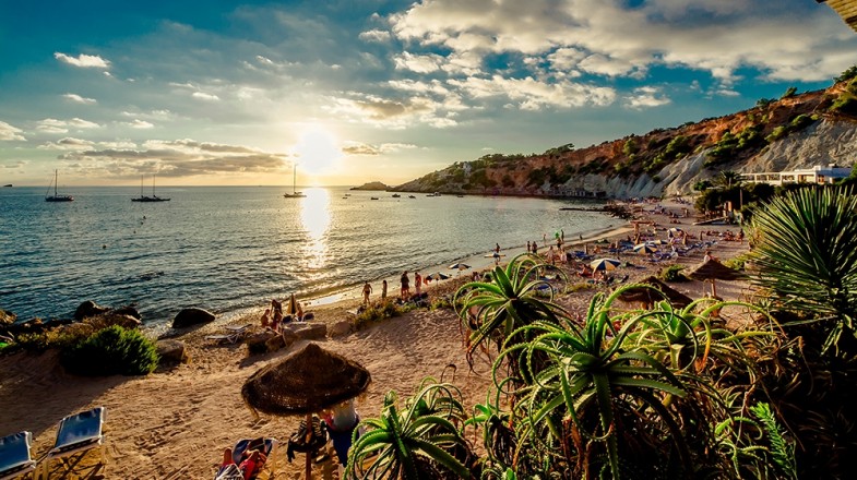 Spain in 10 Days: 4 Recommended 10-day Itineraries to Spain