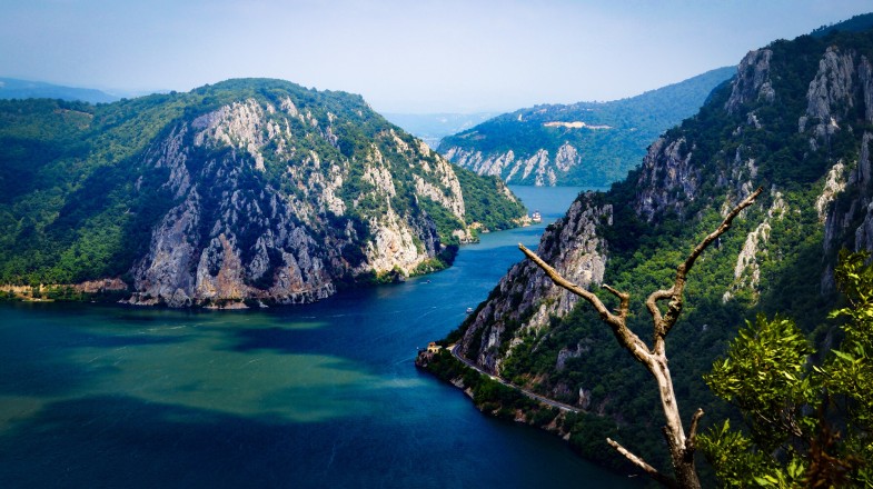 Romania in 4 Days: 3 Recommended 4-day Itineraries to Romania