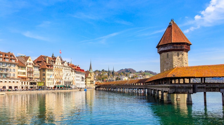Clicking Chapel Bridge; one of the things to do in Switzerland.