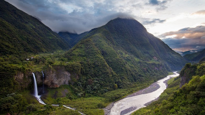 Ecuador in May: Green Landscapes and Changing Weather