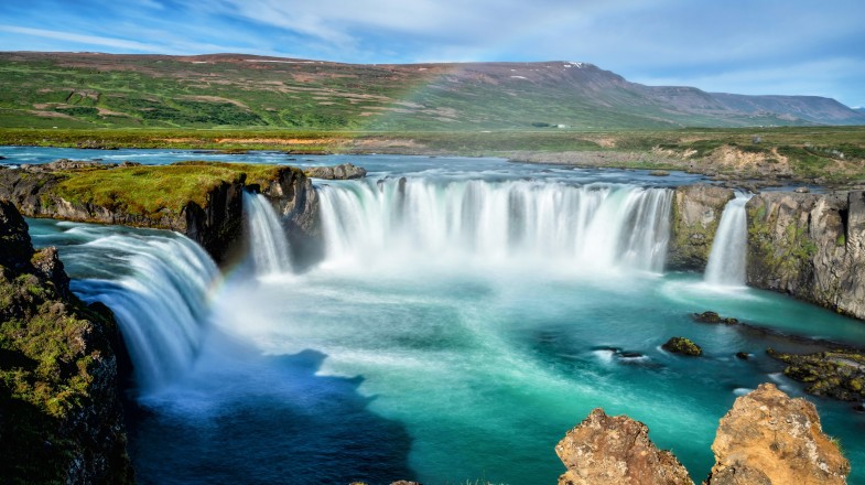 Golden Circle to Vik: Routes, Travel Tips & More