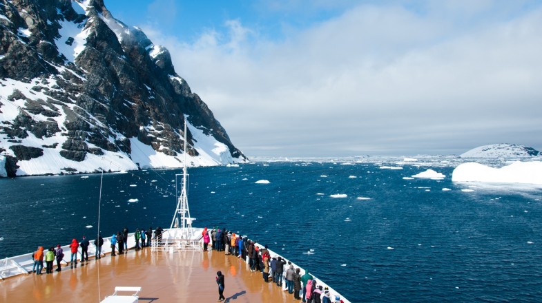 Holidays in Antarctica will take you to uninhabited places in Earth