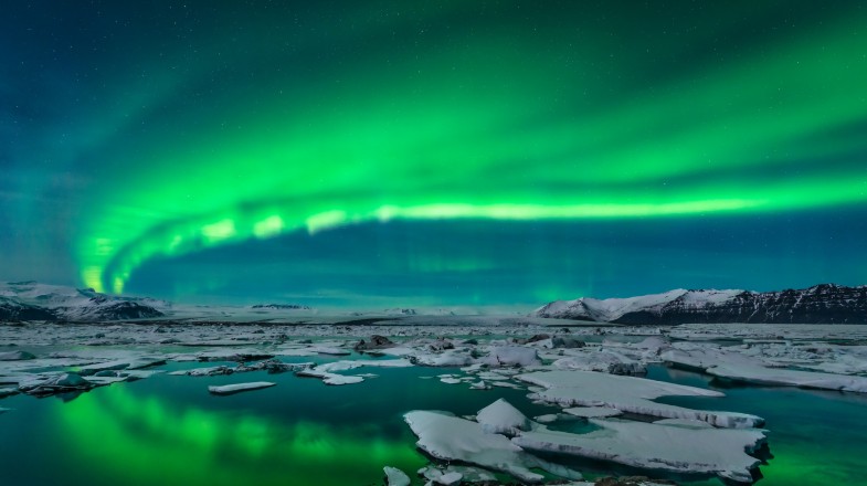 Iceland in December: Weather, Hot Springs and More!