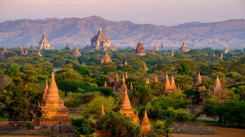 The ancient city of Bagan, the Best time to visit Myanmar.