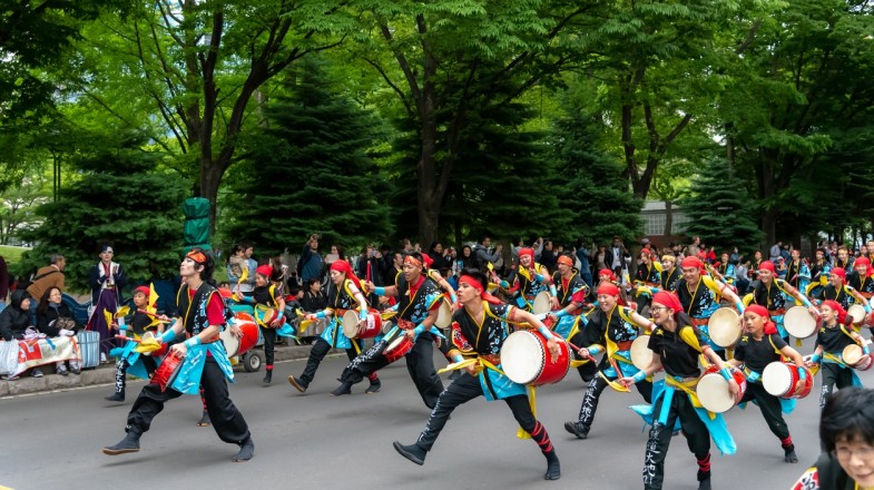 Watch extraordinary parades on your trip to Japan in August.