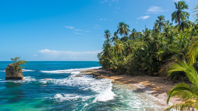 Summer in Costa Rica: Warm Weather & Clear Waters