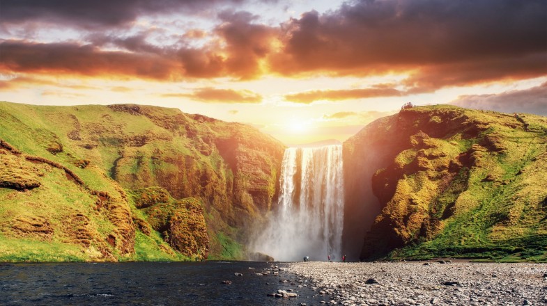 How to spend a day at Skogafoss
