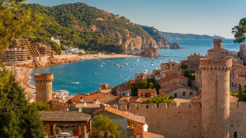 Spain in January: Fine Weather, Lower Prices & More