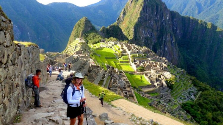 7-day-classic-inca-trail-trek-to-machu-p