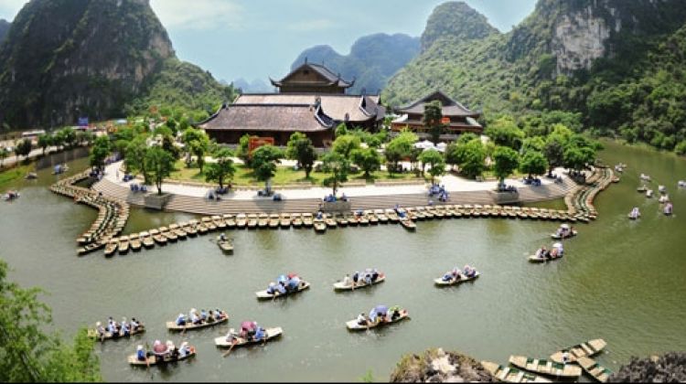 Tràng An, Vietnam  Bai-dinh-and-trang-an-eco-joining-tour-tour-2-3349_1510029029